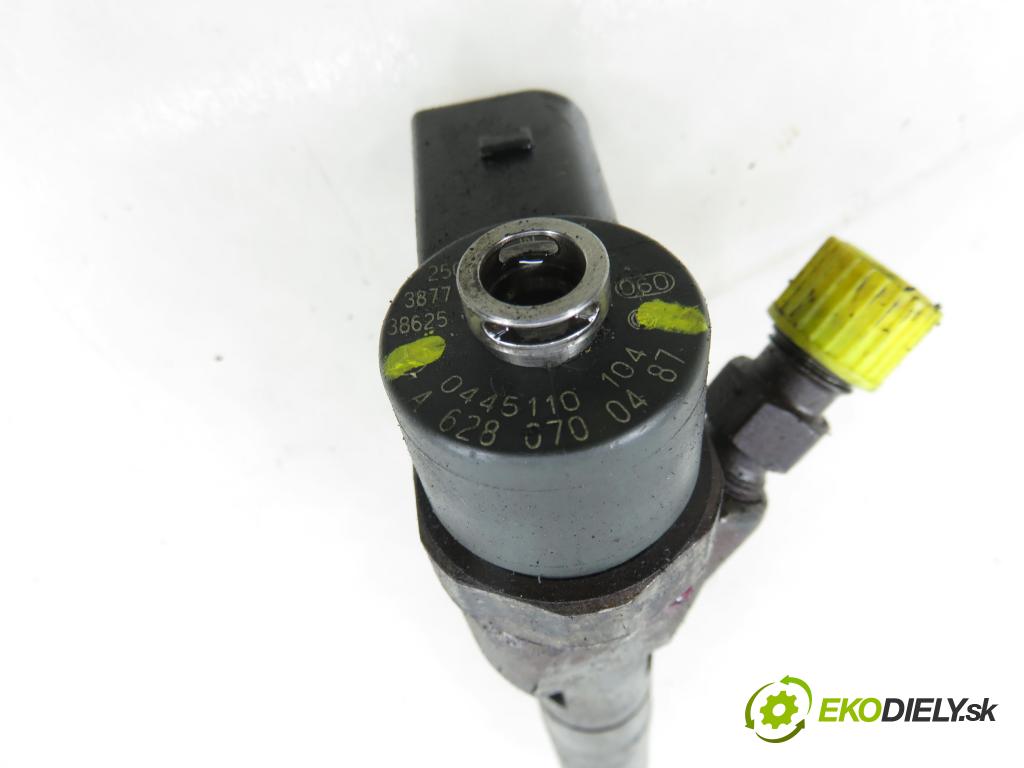 MERCEDES-BENZ KLASA S (W220) SEDAN 2003 191,00 S 400 CDI V8 260 - OM 628.960 3996,00 vstrekovač 0445110104 ; 6280700487 (Vstrekovač paliva)