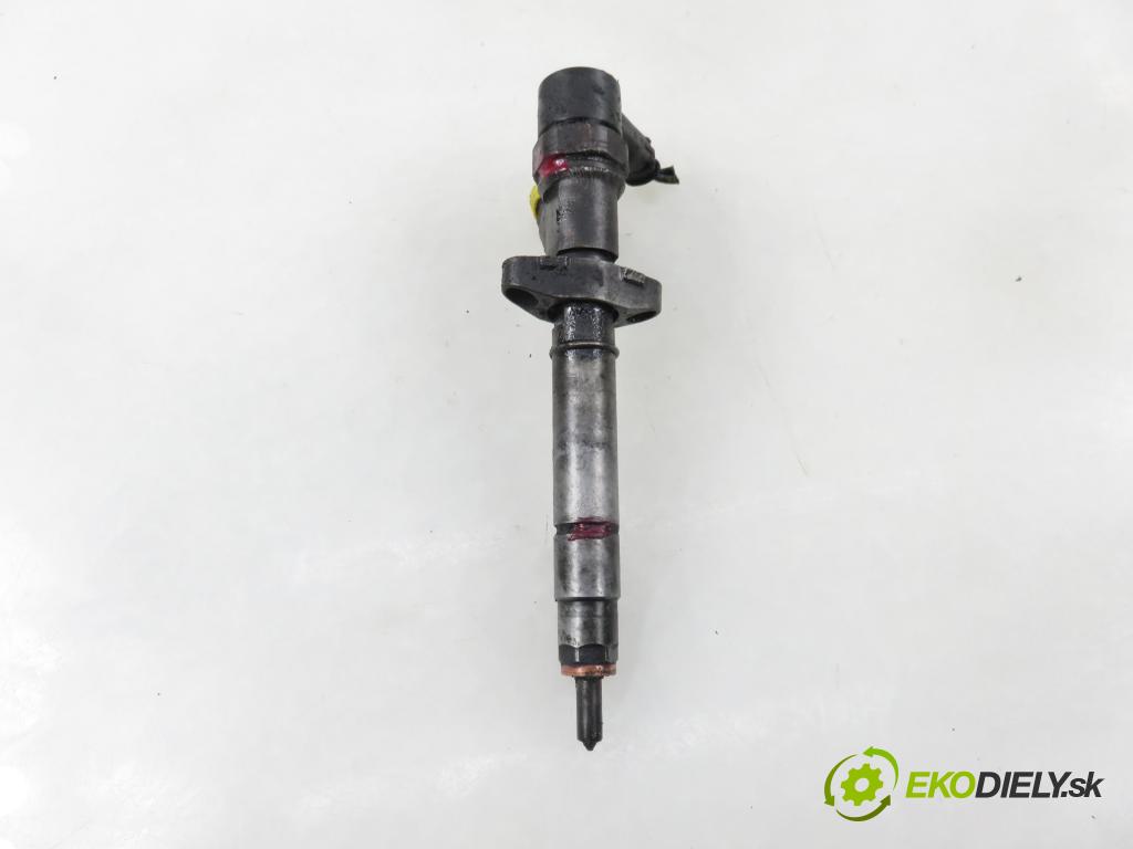 RENAULT MASTER II Skrzynia (FD) FURGON 2006 66,00 2.2 dCI 90 - G9T 750 2188,00 vstrekovač 0445110102 (Vstrekovač paliva)