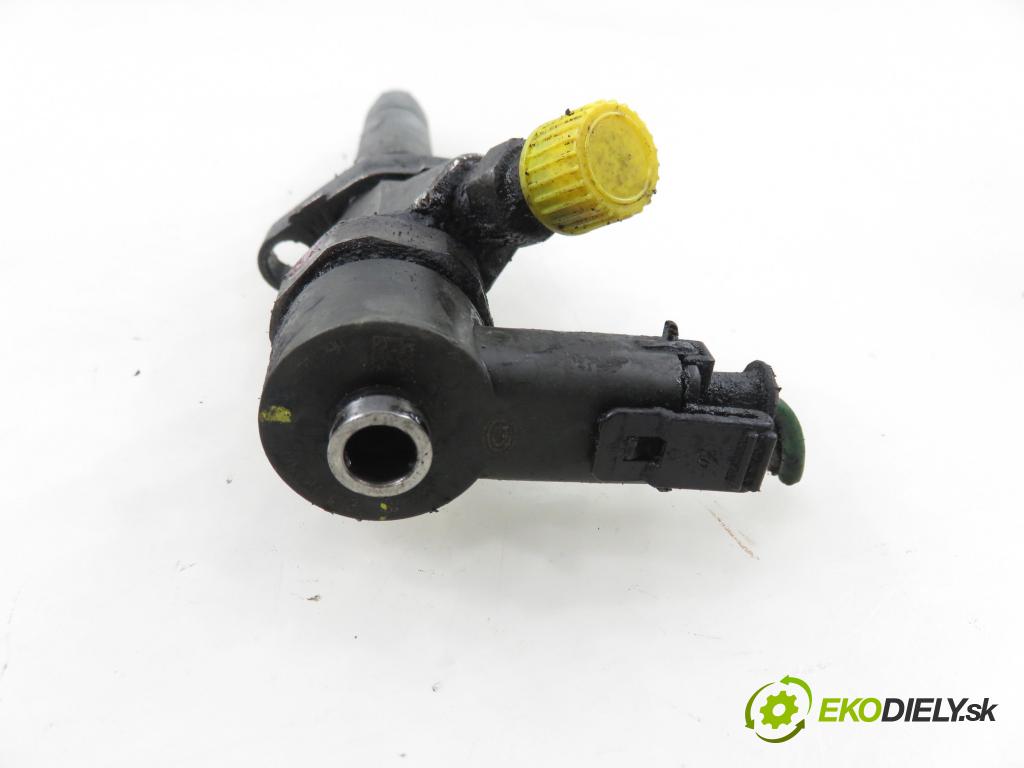 RENAULT MASTER II Skrzynia (FD) FURGON 2006 66,00 2.2 dCI 90 - G9T 750 2188,00 vstrekovač 0445110102 (Vstrekovač paliva)