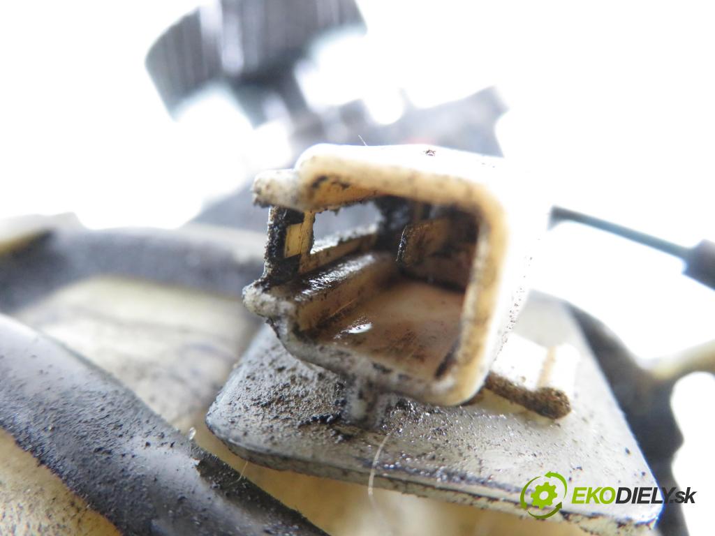 MAZDA 5 (CR19) MINIVAN 2009 105,00 2.0 MZR-CD 143 - RF7J 1998,00 Pumpa servočerpadlo  (Servočerpadlo)