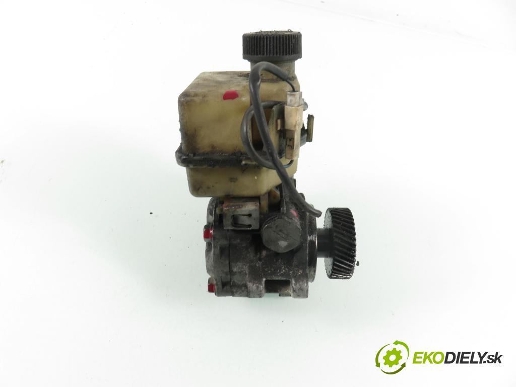 MAZDA 5 (CR19) MINIVAN 2009 105,00 2.0 MZR-CD 143 - RF7J 1998,00 Pumpa servočerpadlo  (Servočerpadlo)