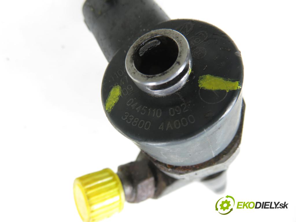 KIA SORENTO I (JC) SUV 2003 103,00 2.5 CRDi 140 - D4CB 2497,00 vstrekovač 0445110092 ; 338004A000 (Vstrekovač paliva)