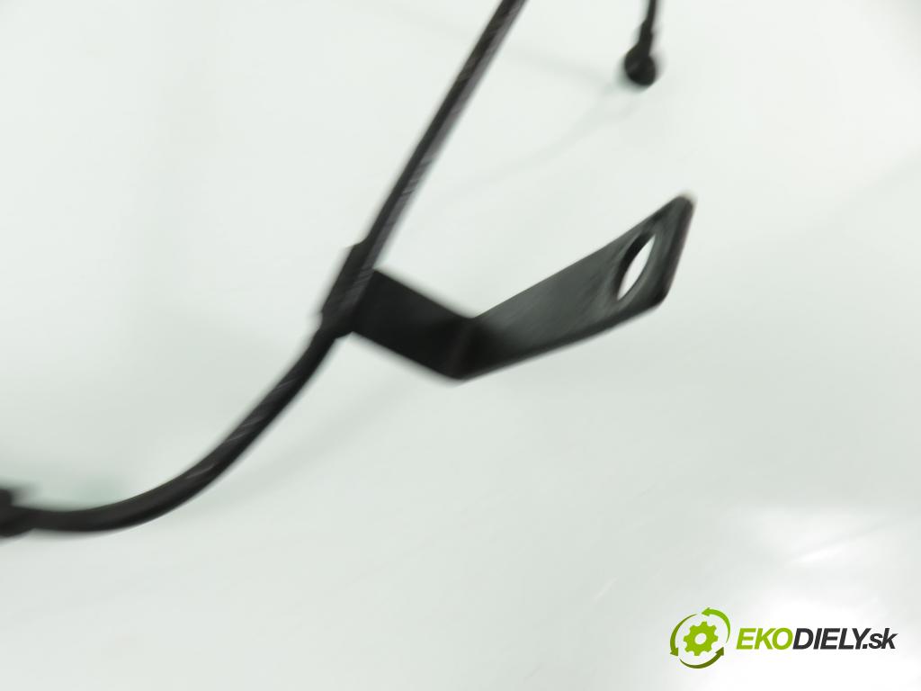 HYUNDAI TUCSON (JM) SUV 2006 83,00 2.0 CRDi 4WD 113 - D4EA 1991,00 trubka olejový