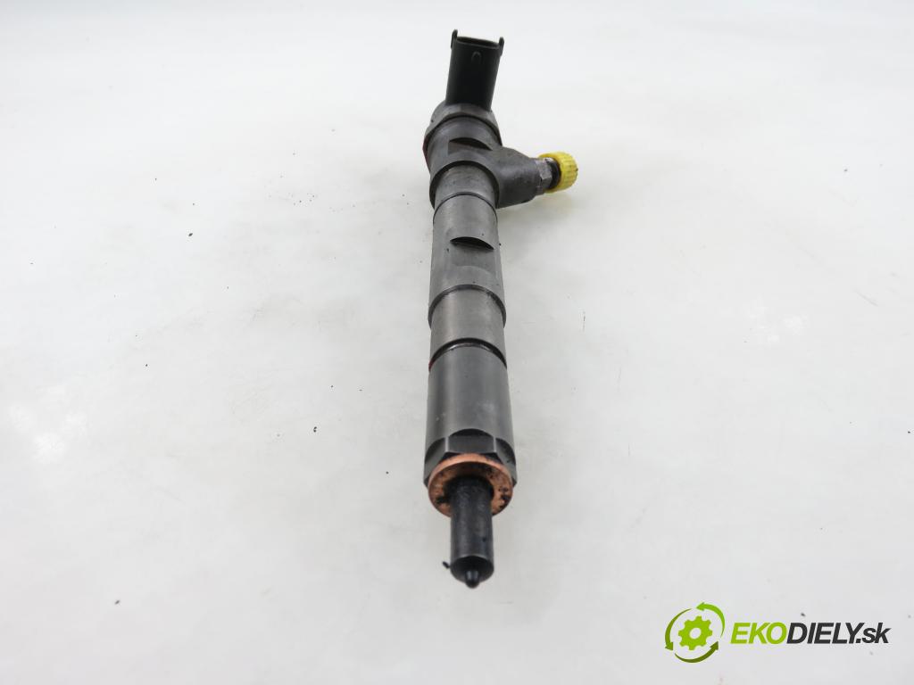 KIA SORENTO I (JC) SUV 2003 103,00 2.5 CRDi 140 - D4CB 2497,00 vstrekovač 0445110092 ; 338004A000 (Vstrekovač paliva)