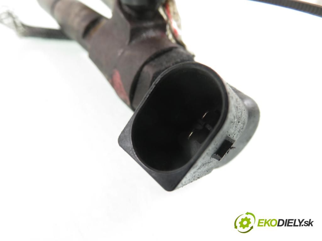 FORD FOCUS II (DA_, HCP) HB 2005 85,00 1.8 TDCi 115 - KKDA 1753,00 vstrekovač 4M5Q9F593AD (Vstrekovač paliva)