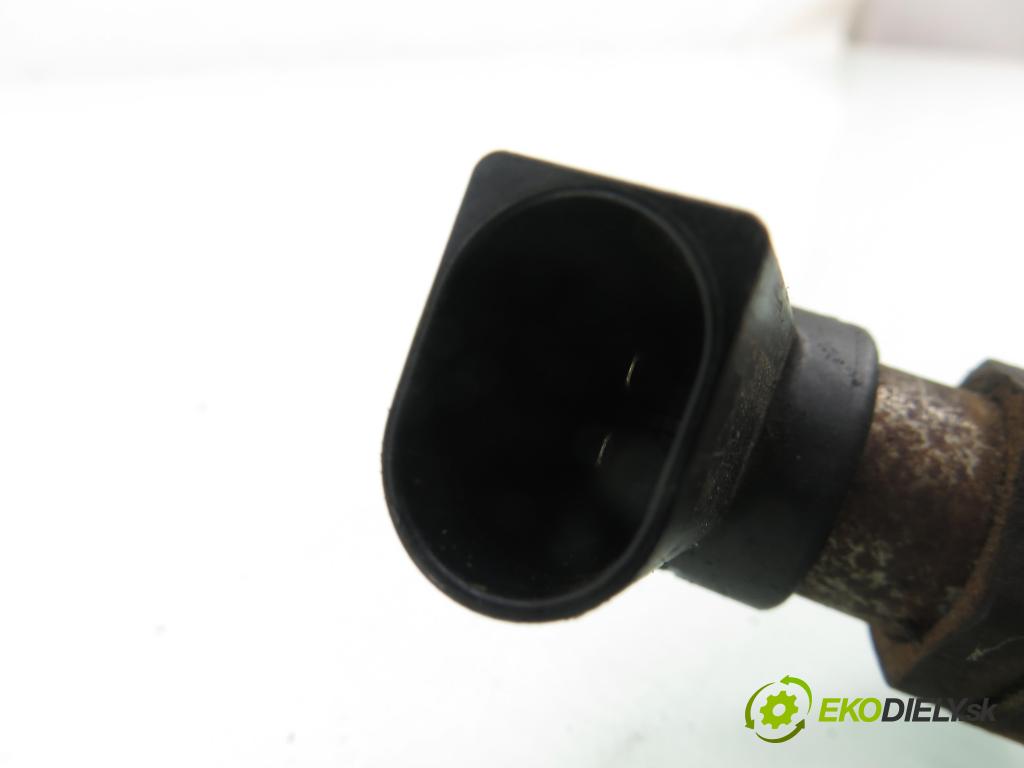 FORD FOCUS II (DA_, HCP) HB 2005 85,00 1.8 TDCi 115 - KKDA 1753,00 vstrekovač 4M5Q9F593AD (Vstrekovač paliva)