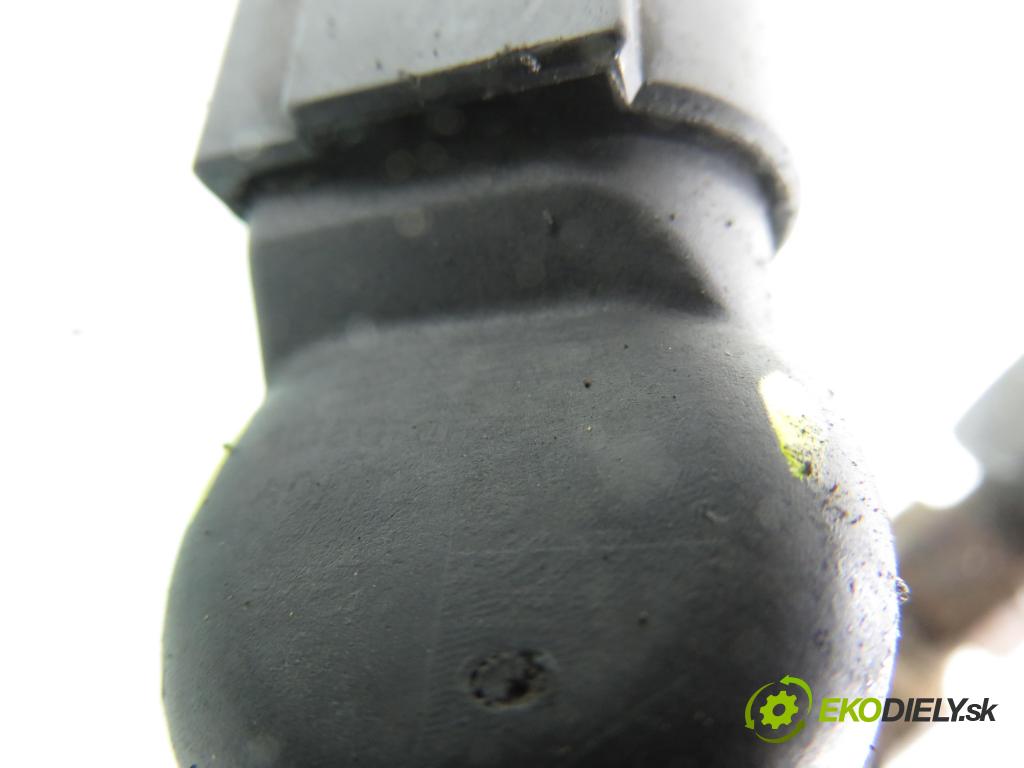 FORD FOCUS II (DA_, HCP) HB 2005 85,00 1.8 TDCi 115 - KKDA 1753,00 vstrekovač 4M5Q9F593AD (Vstrekovač paliva)