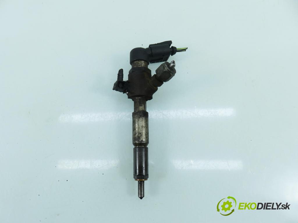 FORD FOCUS II (DA_, HCP) HB 2005 85,00 1.8 TDCi 115 - KKDA 1753,00 vstrekovač 4M5Q9F593AD (Vstrekovač paliva)