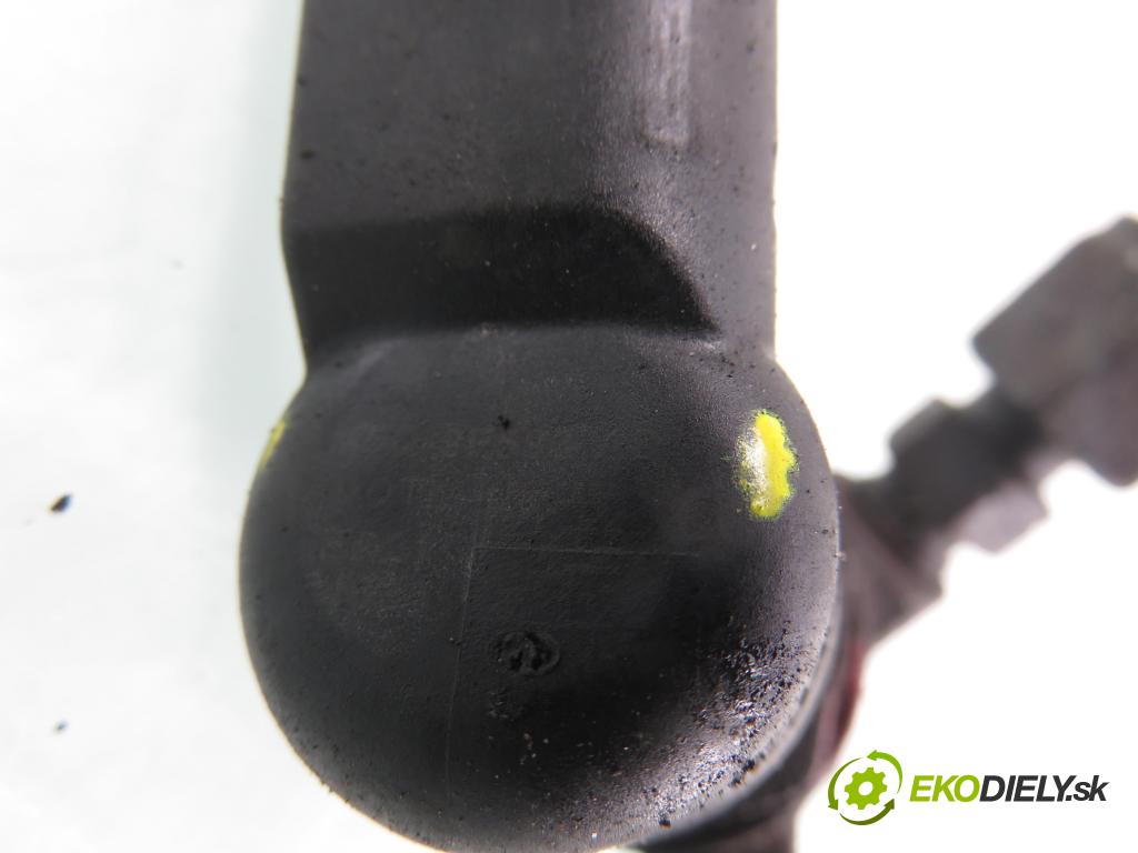 FORD FOCUS II (DA_, HCP) HB 2005 85,00 1.8 TDCi 115 - KKDA 1753,00 vstrekovač 4M5Q9F593AD (Vstrekovač paliva)