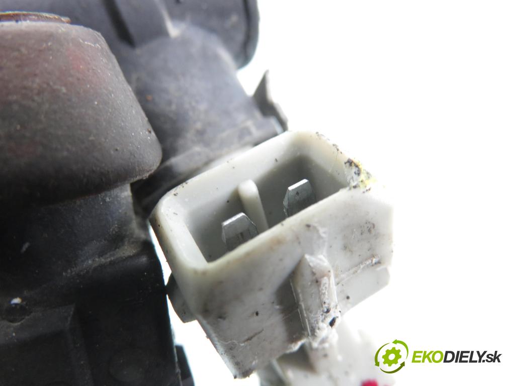 PEUGEOT 206 liftback (2A/C) HB 2000 55,00 1.4 i 75 -  KFX 1361,00 Lišta vstrekovacia 9625194080C ; IPM001 (Vstrekovacia lišta)