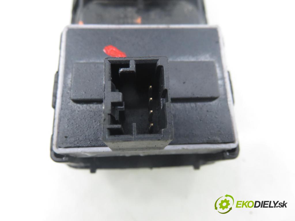 VW TRANSPORTER V Skrzynia (7HA, 7HH, 7EA, 7EH) FURGON 2004 77,00 1.9 TDI PD 105 - AXB 1896,00 Panel ovládania okien 7H5959539