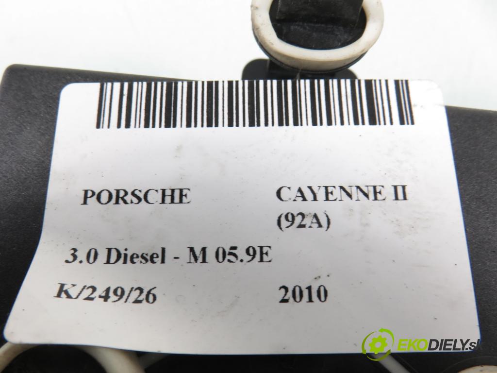 PORSCHE CAYENNE II (92A) SUV 2010 176,00 3.0 Diesel - M 05.9E 2967,00 MODUL Dvere 7PP959792K