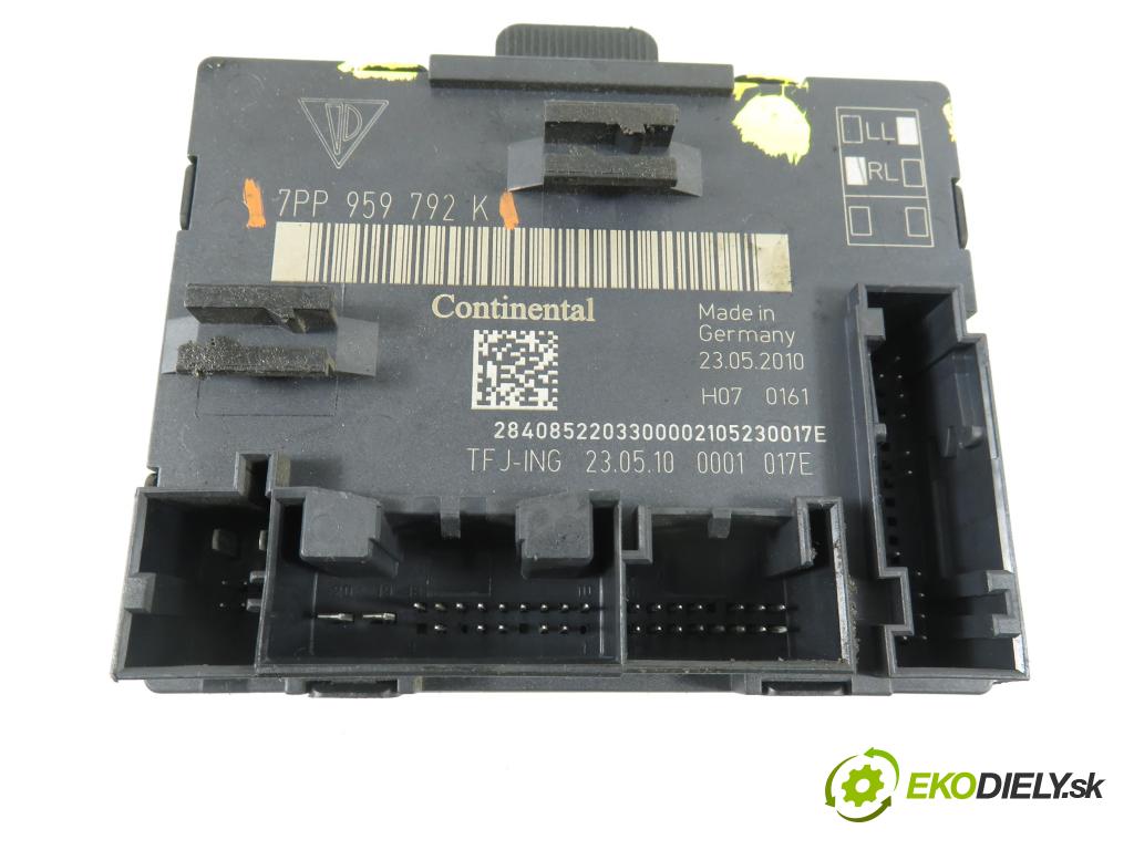 PORSCHE CAYENNE II (92A) SUV 2010 176,00 3.0 Diesel - M 05.9E 2967,00 MODUL Dvere 7PP959792K