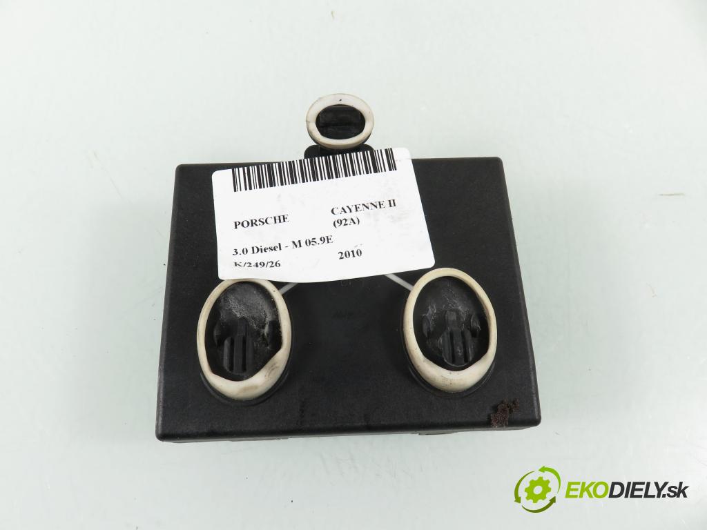 PORSCHE CAYENNE II (92A) SUV 2010 176,00 3.0 Diesel - M 05.9E 2967,00 MODUL Dvere 7PP959792K