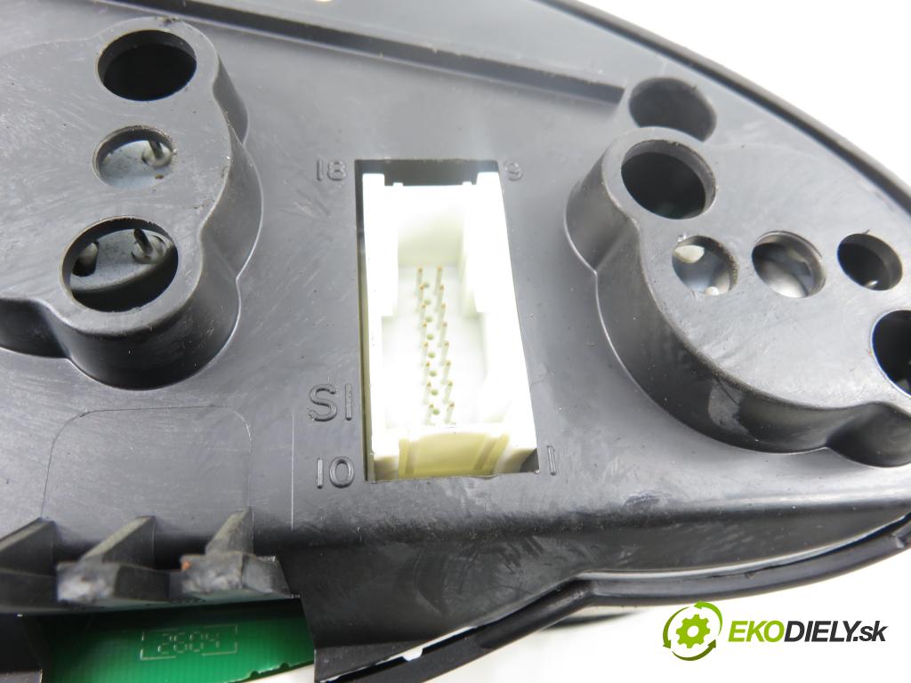 ROVER 75 (RJ) SEDAN 2005 85,00 2.0 CDT 116 - 204D2 1951,00 Prístrojovka elektrický YAC004260