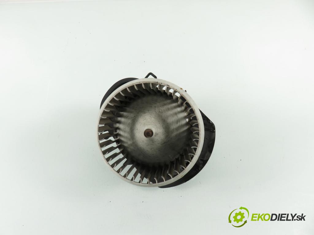 PORSCHE CAYENNE II (92A) SUV 2010 176,00 3.0 Diesel - M 05.9E 2967,00 ventilátor větráku 7P0820021 ; 0130115559