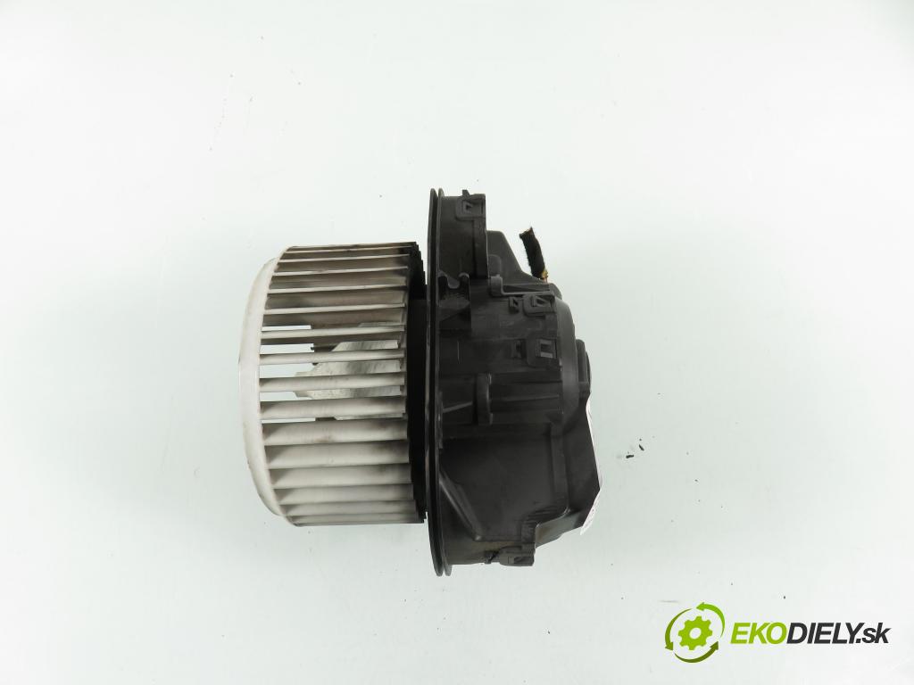 PORSCHE CAYENNE II (92A) SUV 2010 176,00 3.0 Diesel - M 05.9E 2967,00 ventilátor větráku 7P0820021 ; 0130115559