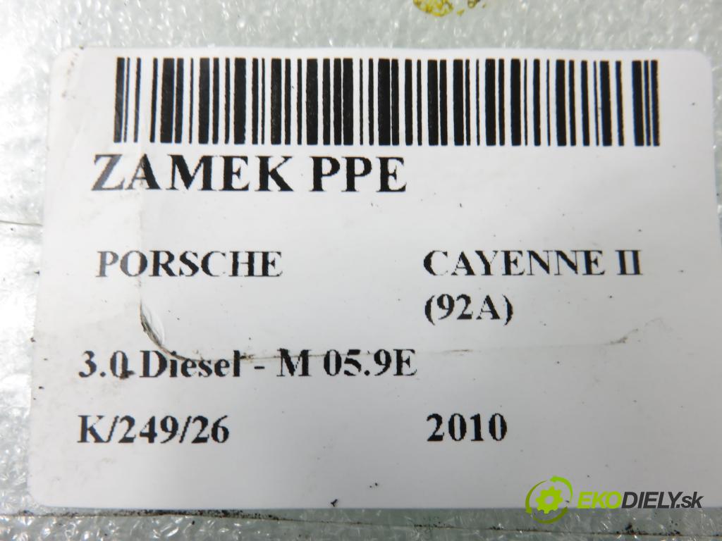 PORSCHE CAYENNE II (92A) SUV 2010 176,00 3.0 Diesel - M 05.9E 2967,00 zámok 8J1837016A