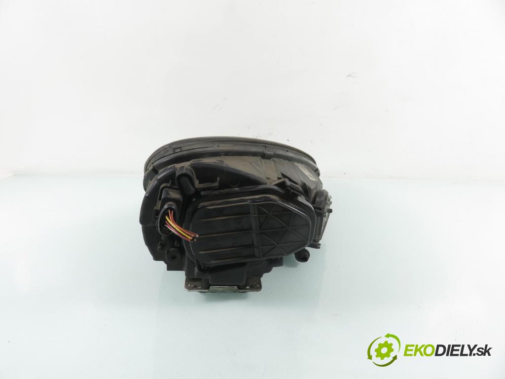 PORSCHE CAYENNE II (92A) SUV 2010 176,00 3.0 Diesel - M 05.9E 2967,00 světlo LP 7P5941031P