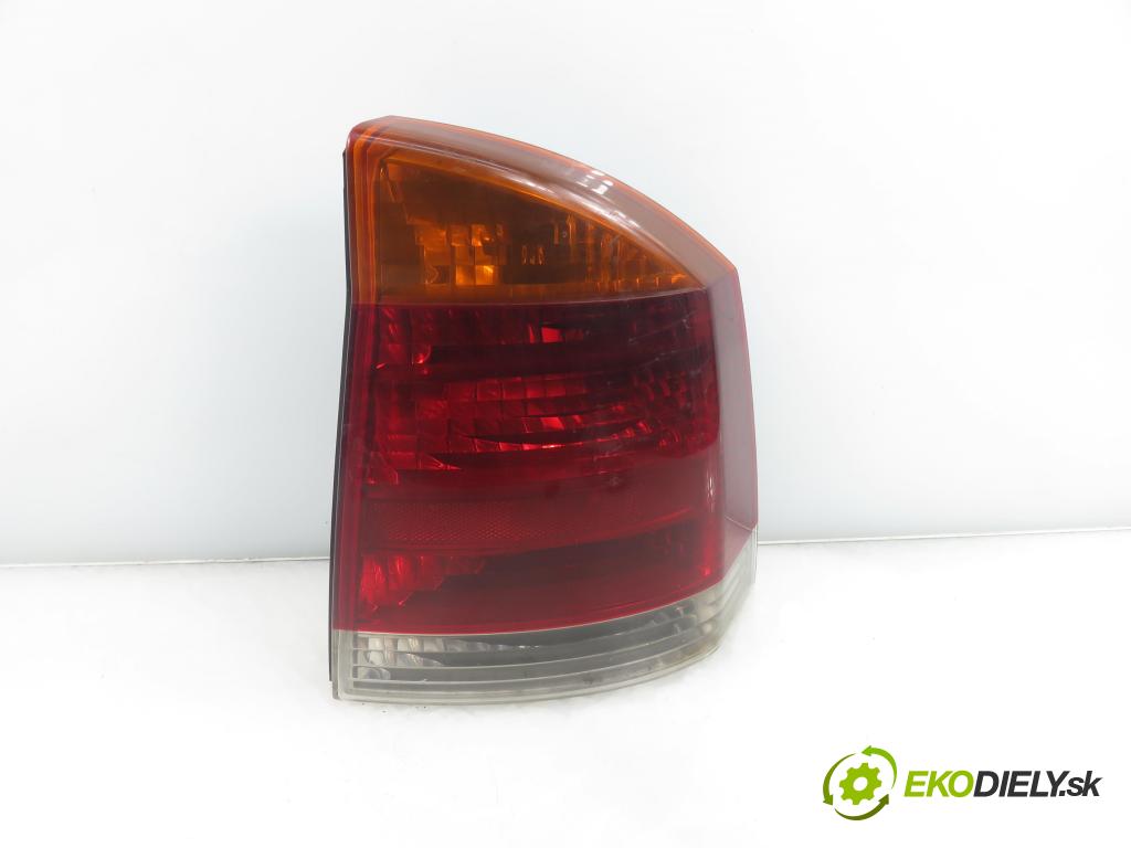 OPEL VECTRA C (Z02) SEDAN 2002 92,00 2.2 DTI 16V 125 - Y 22 DTR 2172,00 světlo pravé zadní 