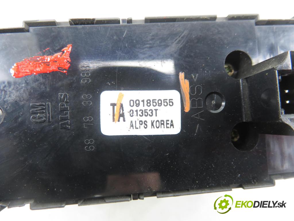 OPEL VECTRA C (Z02) SEDAN 2002 92,00 2.2 DTI 16V 125 - Y 22 DTR 2172,00 Panel ovládaní oken 09185955