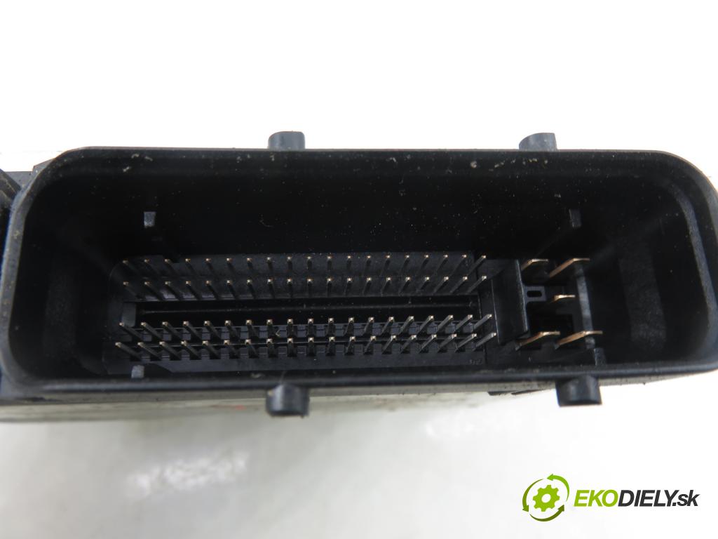 SEAT LEON (1M1) HB 2001 81,00 1.9 TDI 110 - ASV 1896,00 řídící jednotka motora 038906012AT ; 0281010062