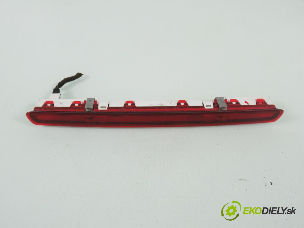 OPEL VECTRA C (Z02) SEDAN 2002 92,00 2.2 DTI 16V 125 - Y 22 DTR 2172,00 svetlo bŕzd 9185991