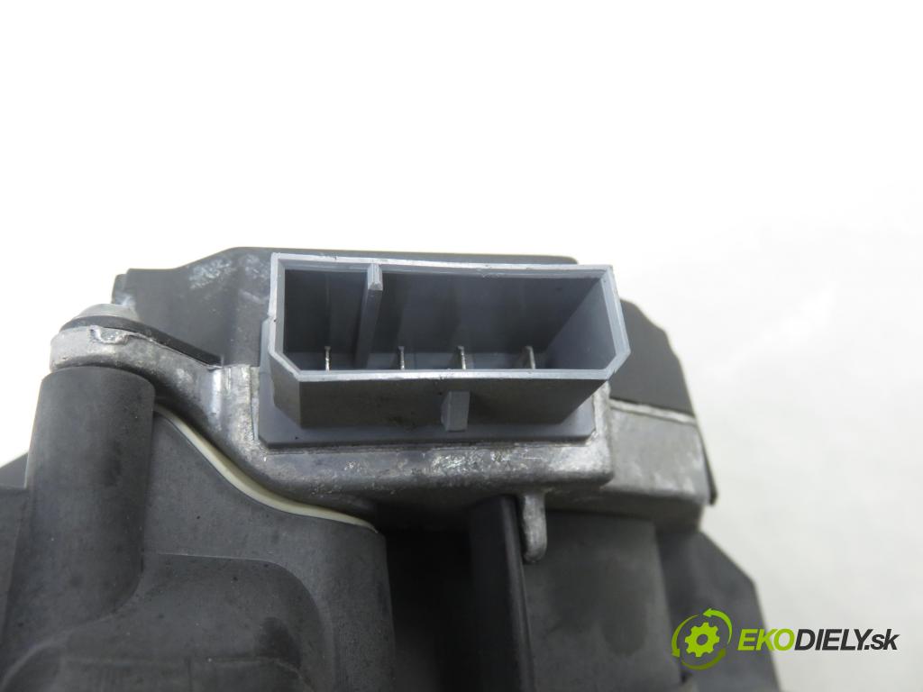 OPEL VECTRA C (Z02) SEDAN 2002 92,00 2.2 DTI 16V 125 - Y 22 DTR 2172,00 ventilátor větráku 985852T