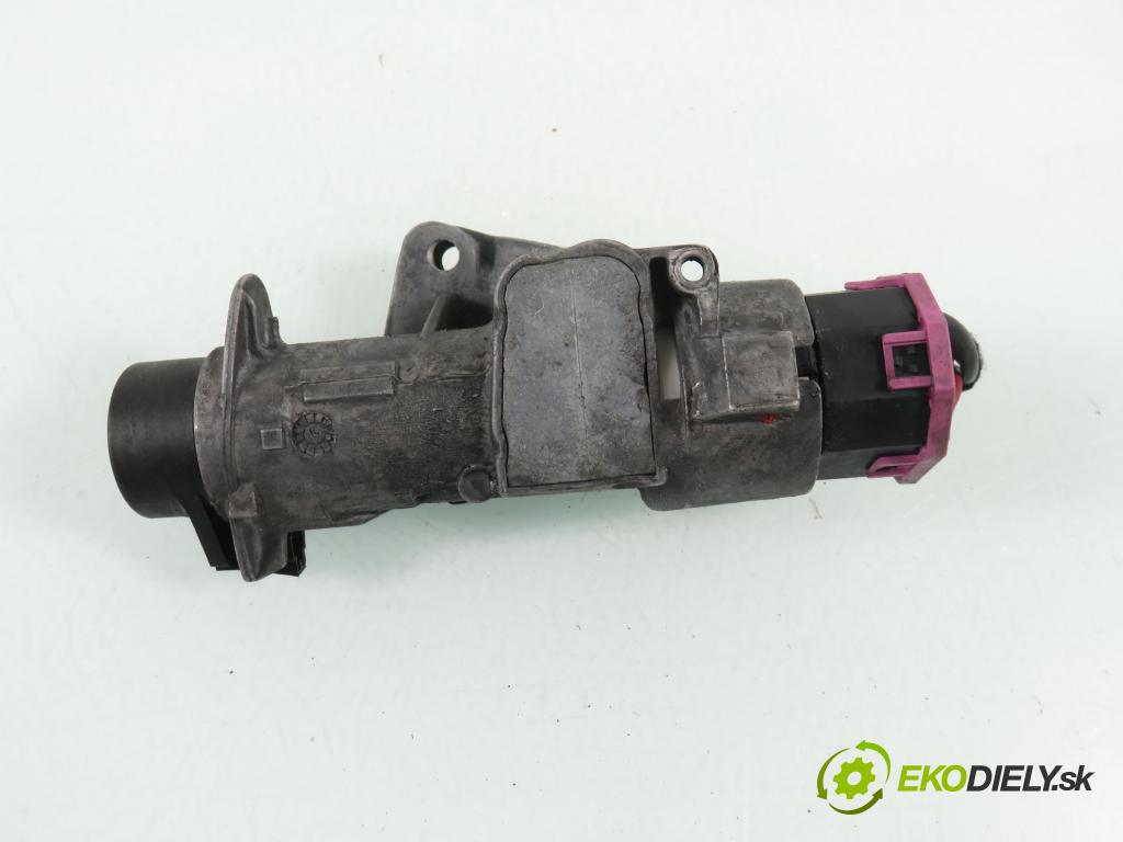 VW TRANSPORTER V Skrzynia (7HA, 7HH, 7EA, 7EH) FURGON 2004 77,00 1.9 TDI PD 105 - AXB 1896,00 spinačka 4B0905851C (Spínacia skrinka)