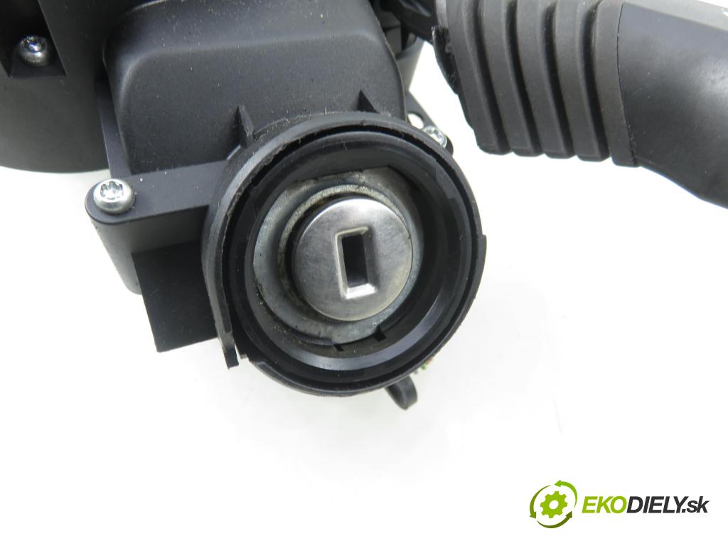 OPEL VECTRA C (Z02) SEDAN 2002 92,00 2.2 DTI 16V 125 - Y 22 DTR 2172,00 páčka/prepínač 13112784XR