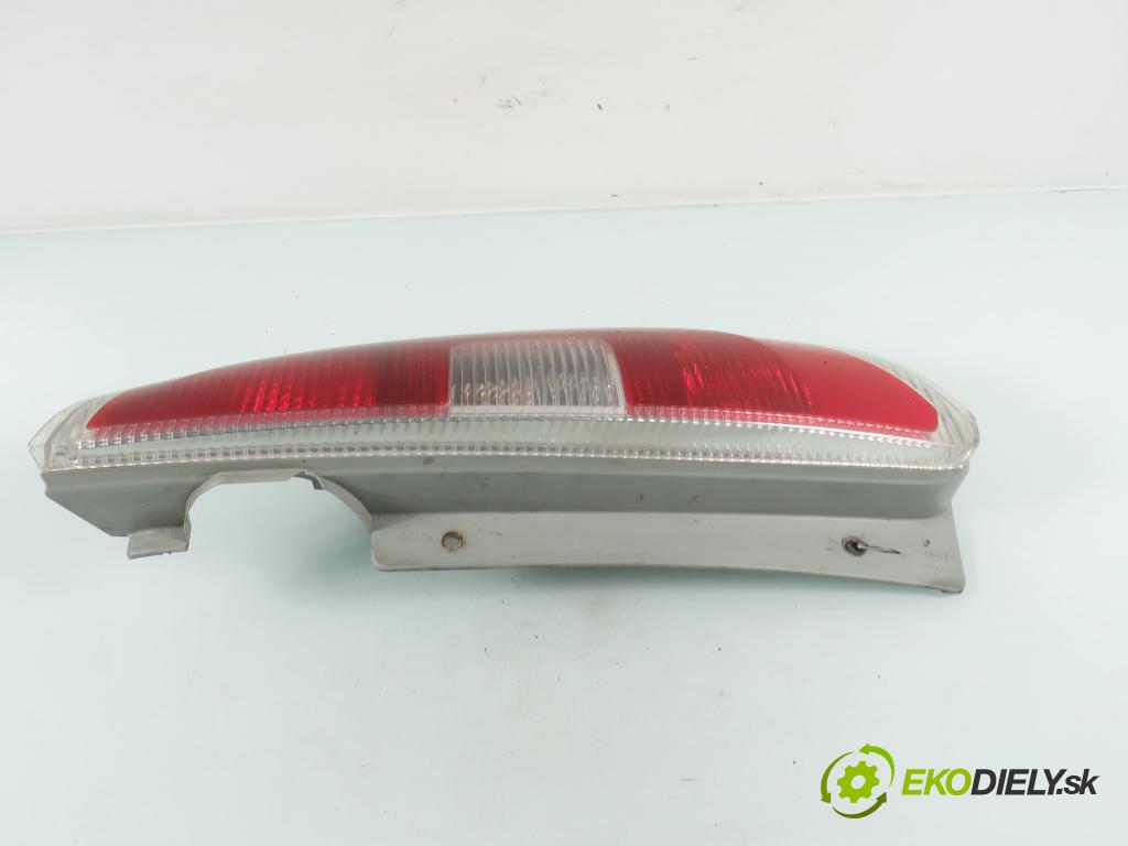 SKODA ROOMSTER (5J) HB 2008 59,00 1.4 TDI - BMS 1422,00 Svetlo pravé zadné 5J7945096