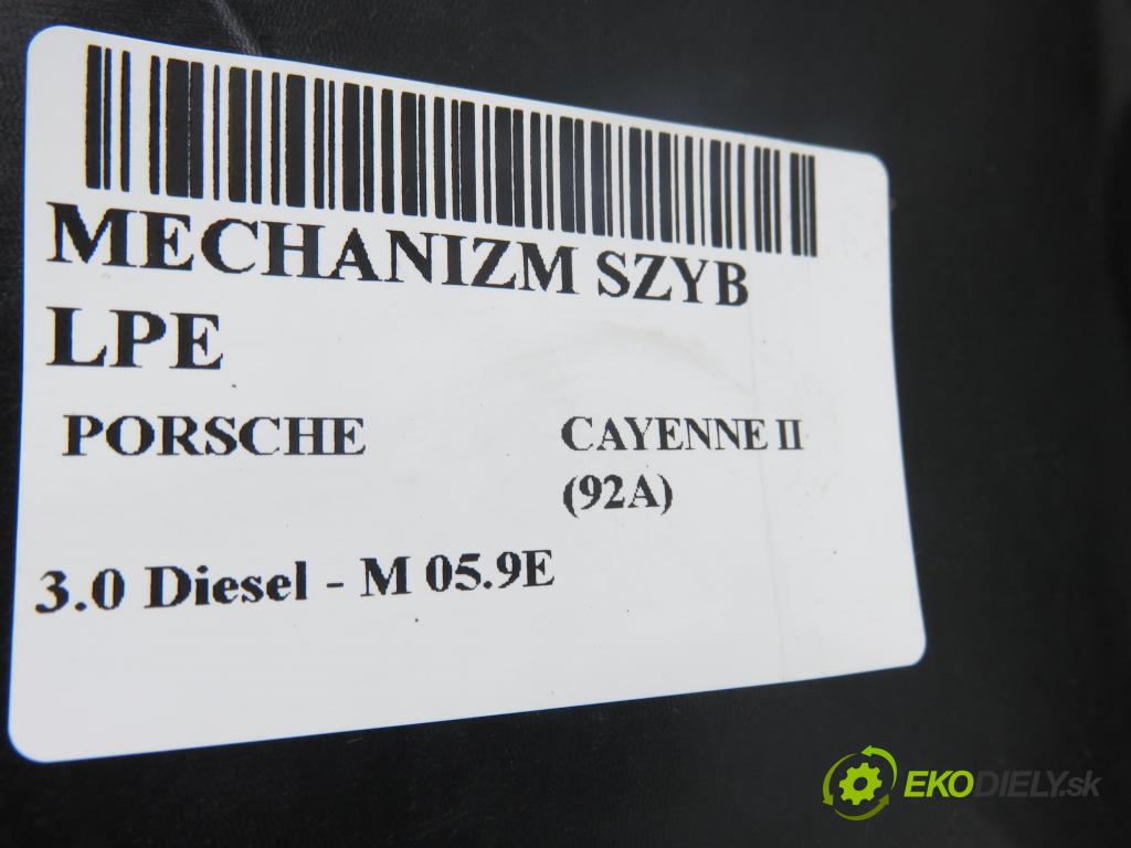 PORSCHE CAYENNE II (92A) SUV 2010 176,00 3.0 Diesel - M 05.9E 2967,00 Mechanizmus okien 7P5837755B ; 8K0959801B