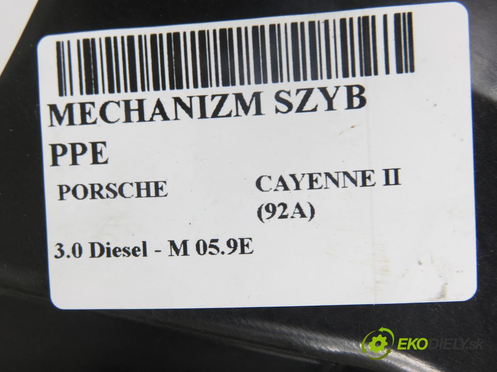 PORSCHE CAYENNE II (92A) SUV 2010 176,00 3.0 Diesel - M 05.9E 2967,00 Mechanizmus okien 7P5839756B ; 8K0959802B