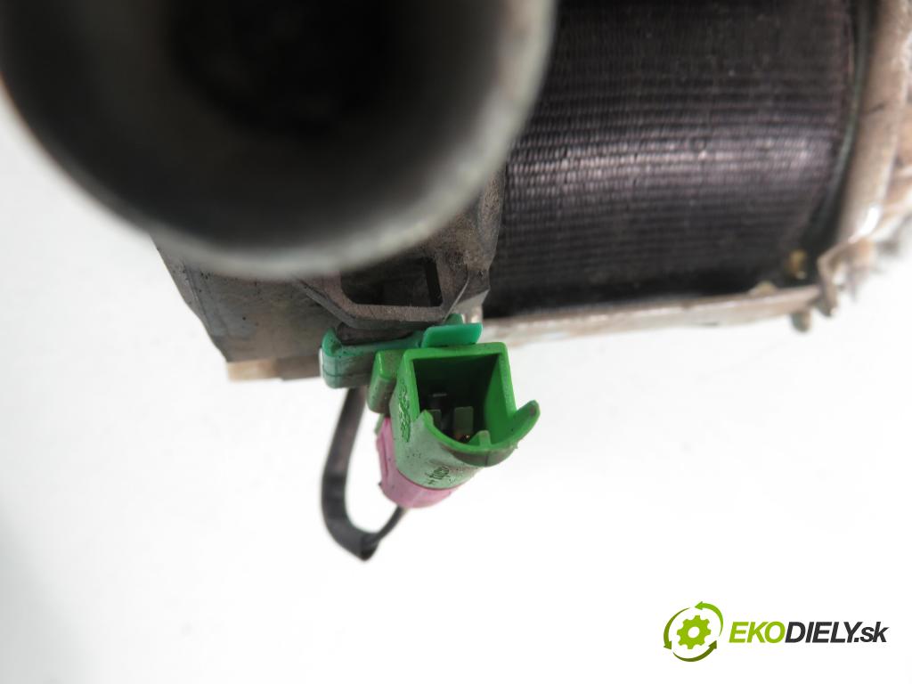 SKODA ROOMSTER (5J) HB 2008 59,00 1.4 TDI - BMS 1422,00 držák BEZPEČNOST LP 5J1857701A