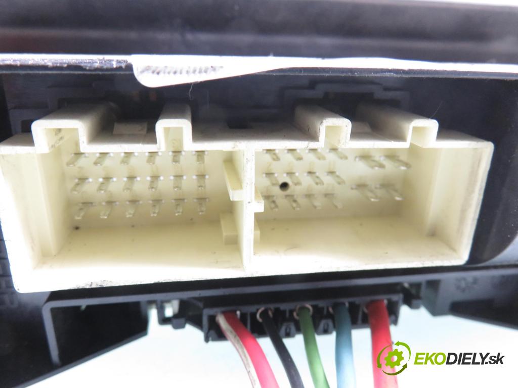 SKODA ROOMSTER (5J) HB 2008 59,00 1.4 TDI - BMS 1422,00 Panel topení KLIMATIZACE: 5J0820045