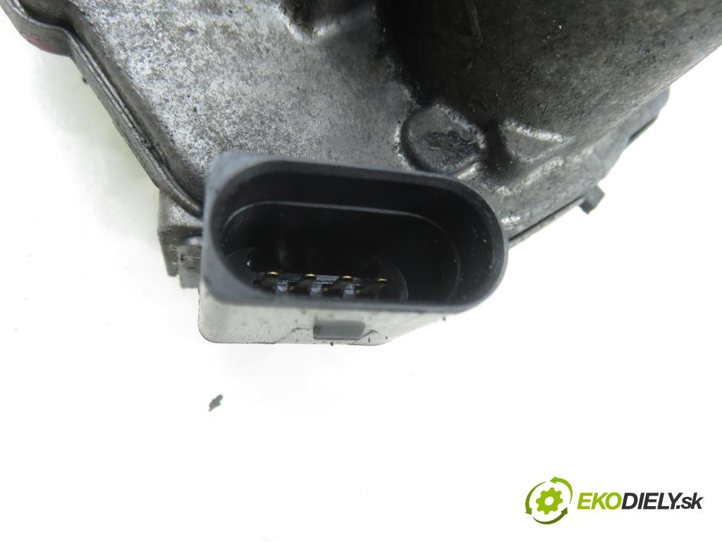 AUDI Q7 (4L) SUV 2007 171,00 3.0 TDI quattro - BUG 2967,00 Nastavovač zvod, potrubie A2C53308513 ; 059129086M (Motorček ostatné)