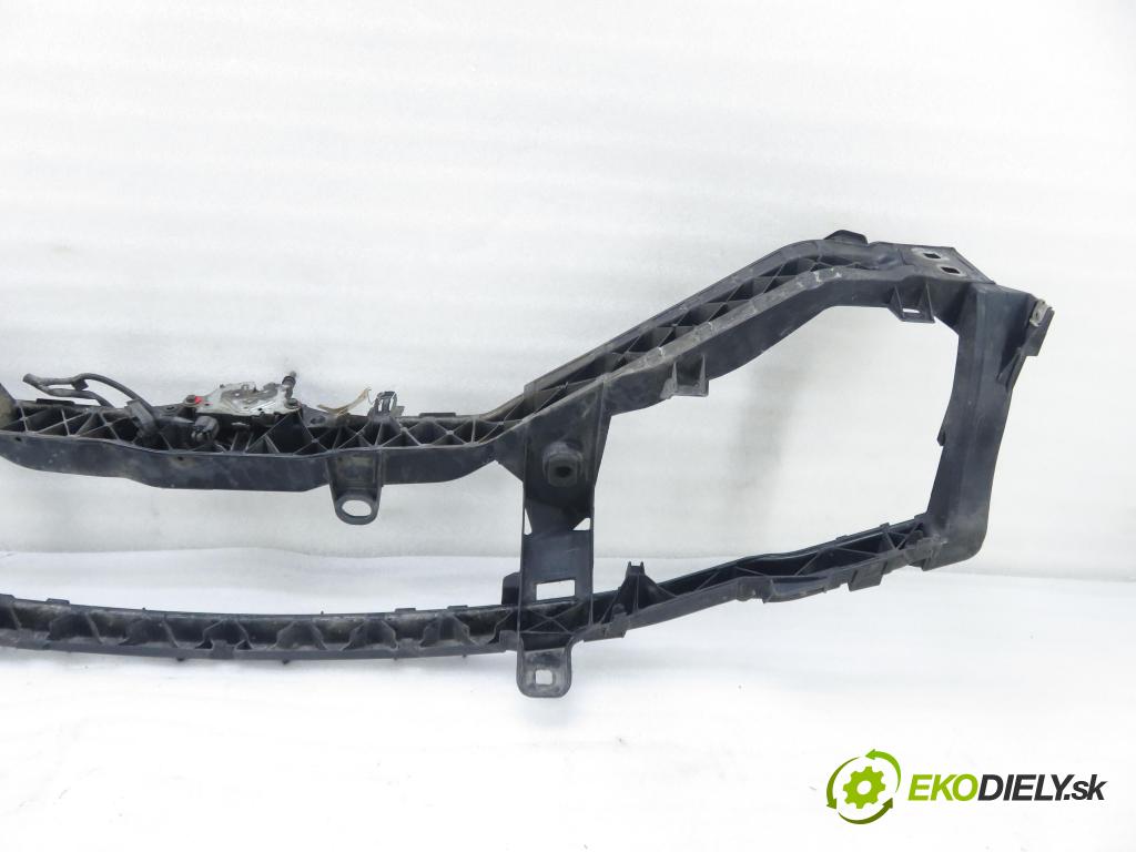 FORD FOCUS II (DA_, HCP) HB 2005 80,00 1.6 TDCi - G8DD 1560,00 držák přední část 8M518B041ACV