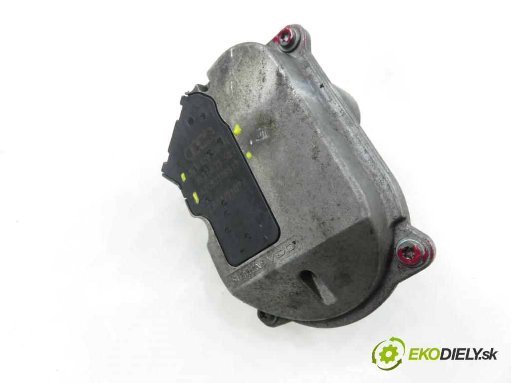 AUDI Q7 (4L) SUV 2007 171,00 3.0 TDI quattro - BUG 2967,00 Nastavovač zvod, potrubie A2C53308513 ; 059129086M (Motorček ostatné)