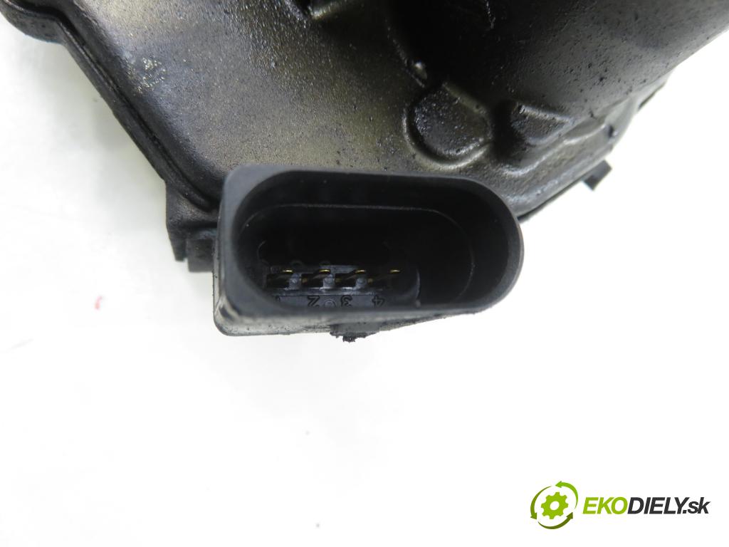 AUDI Q7 (4L) SUV 2007 171,00 3.0 TDI quattro - BUG 2967,00 Nastavovač zvod, potrubie A2C53308513 ; 059129086M (Motorček ostatné)