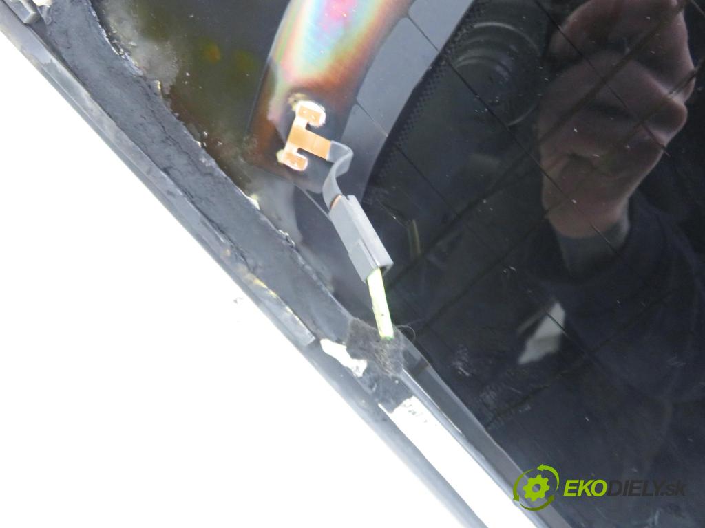 CITROEN C5 III Break (RW_) KOMBI 2008 150,00 2.7 HDi - UHZ (DT17BTED4) 2720,00 Okno zadné kapota 