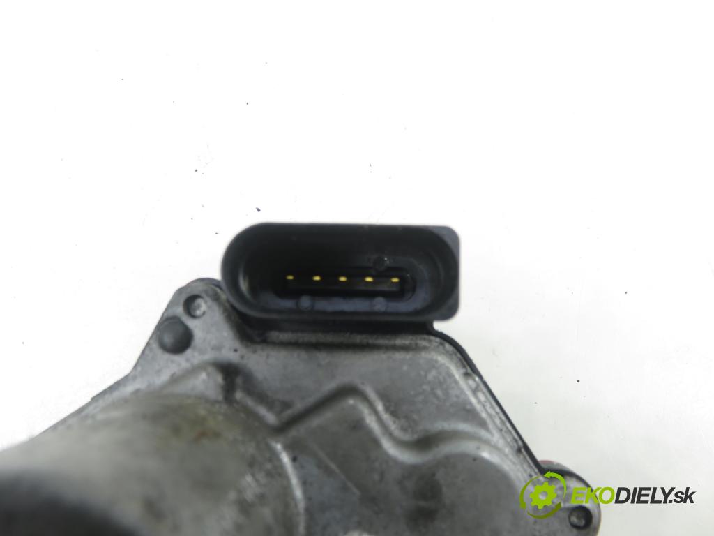 VW PASSAT B6 Variant (3C5) KOMBI 2009 125,00 2.0 TDI - CBBB 1968,00 škrtíci klapka A2C53337753 ; 03L128063D (Škrticí klapka)