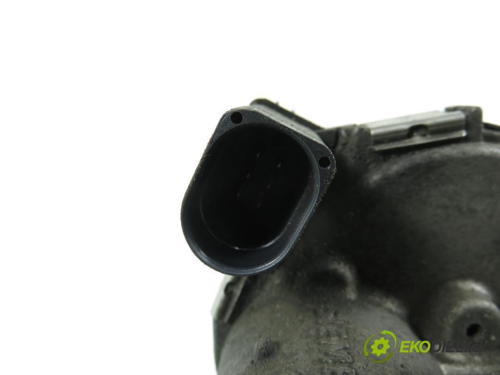 VW PASSAT B6 (3C2) SEDAN 2006 110,00 2.0 FSI - BVY 1984,00 Škrtiaca klapka 06F133062B ; A2C53079712 (Škrtiaca klapka)