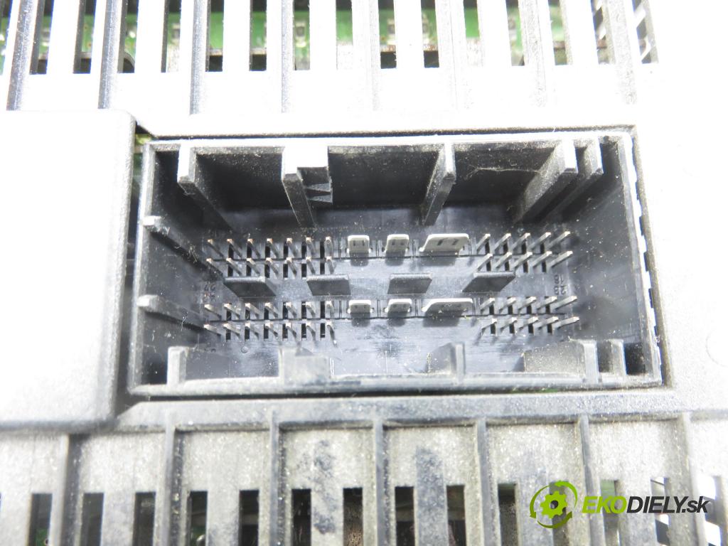 ROVER 75 (RJ) SEDAN 2005 85,00 2.0 CDT 116 - 204D2 1951,00 prepínač svetlá 086956053