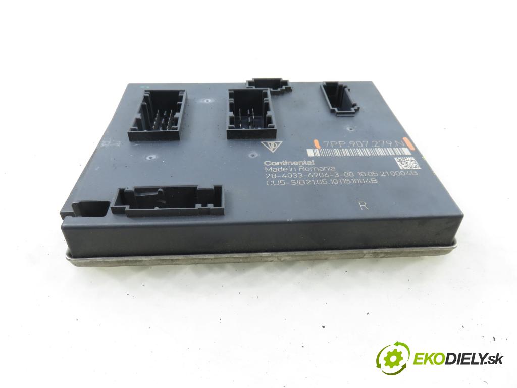 PORSCHE CAYENNE II (92A) SUV 2010 176,00 3.0 Diesel - M 05.9E 2967,00 MODUL komfortu 7PP907279N