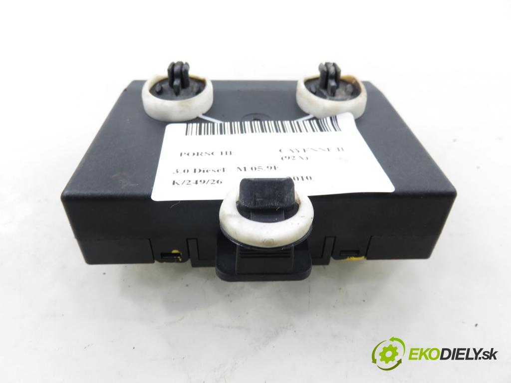 PORSCHE CAYENNE II (92A) SUV 2010 176,00 3.0 Diesel - M 05.9E 2967,00 MODUL Dvere 7PP959793K