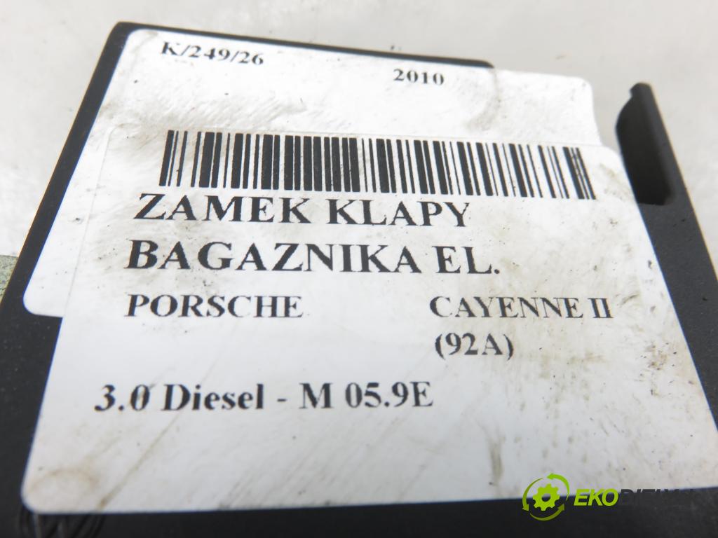 PORSCHE CAYENNE II (92A) SUV 2010 176,00 3.0 Diesel - M 05.9E 2967,00 zámok dverí kufor EL. 7P0827505E
