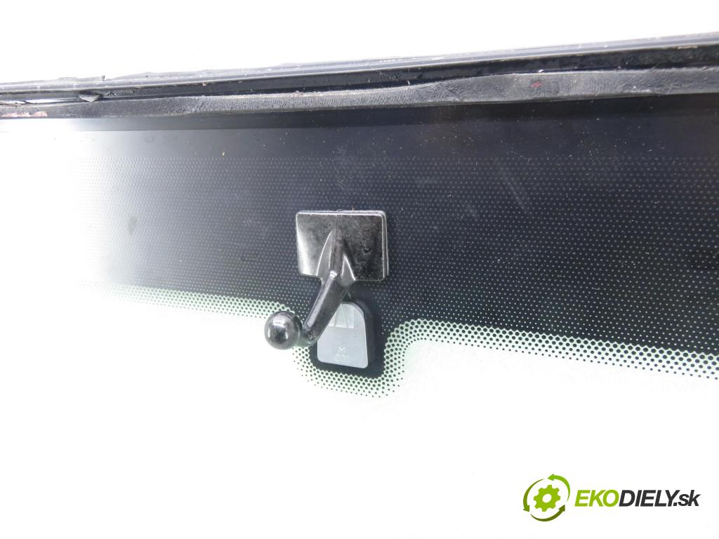 FORD FIESTA V (JH_, JD_) HB 2004 50,00 1.4 TDCi 68 - F6JB 1399,00 Okno čelná 