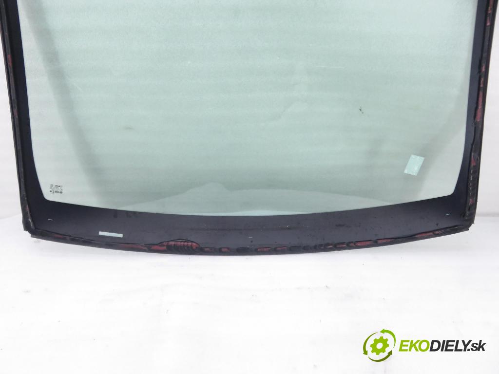 FORD FIESTA V (JH_, JD_) HB 2004 50,00 1.4 TDCi 68 - F6JB 1399,00 Okno čelná