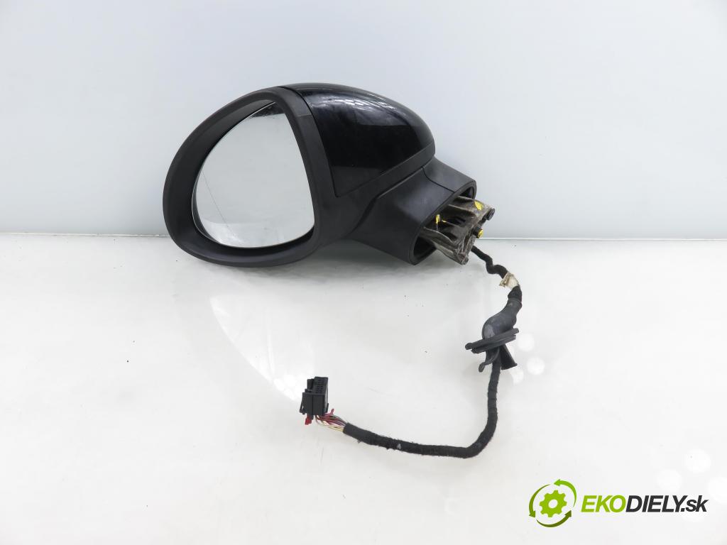 PORSCHE CAYENNE II (92A) SUV 2010 176,00 3.0 Diesel - M 05.9E 2967,00 zpětné zrcátko LE