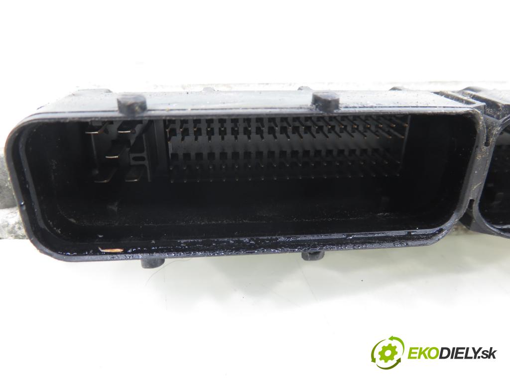 SEAT LEON (1M1) HB 2001 81,00 1.9 TDI 110 - ASV 1896,00 řídící jednotka motora 038906012AT ; 0281906012AT